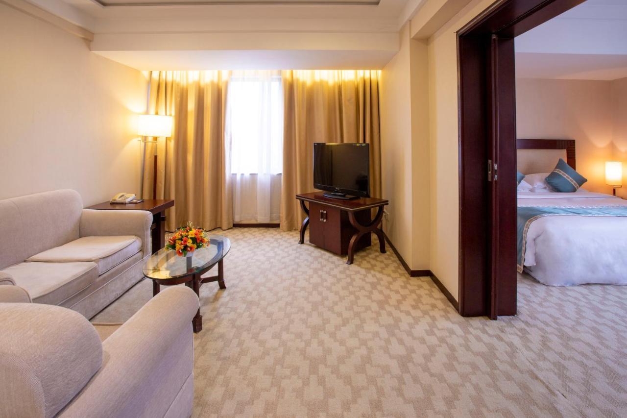 Guangdong Victory Hotel -Shamian Island Cantón Exterior foto
